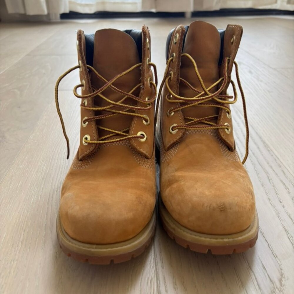 Timberland Boots Size 8M (US)